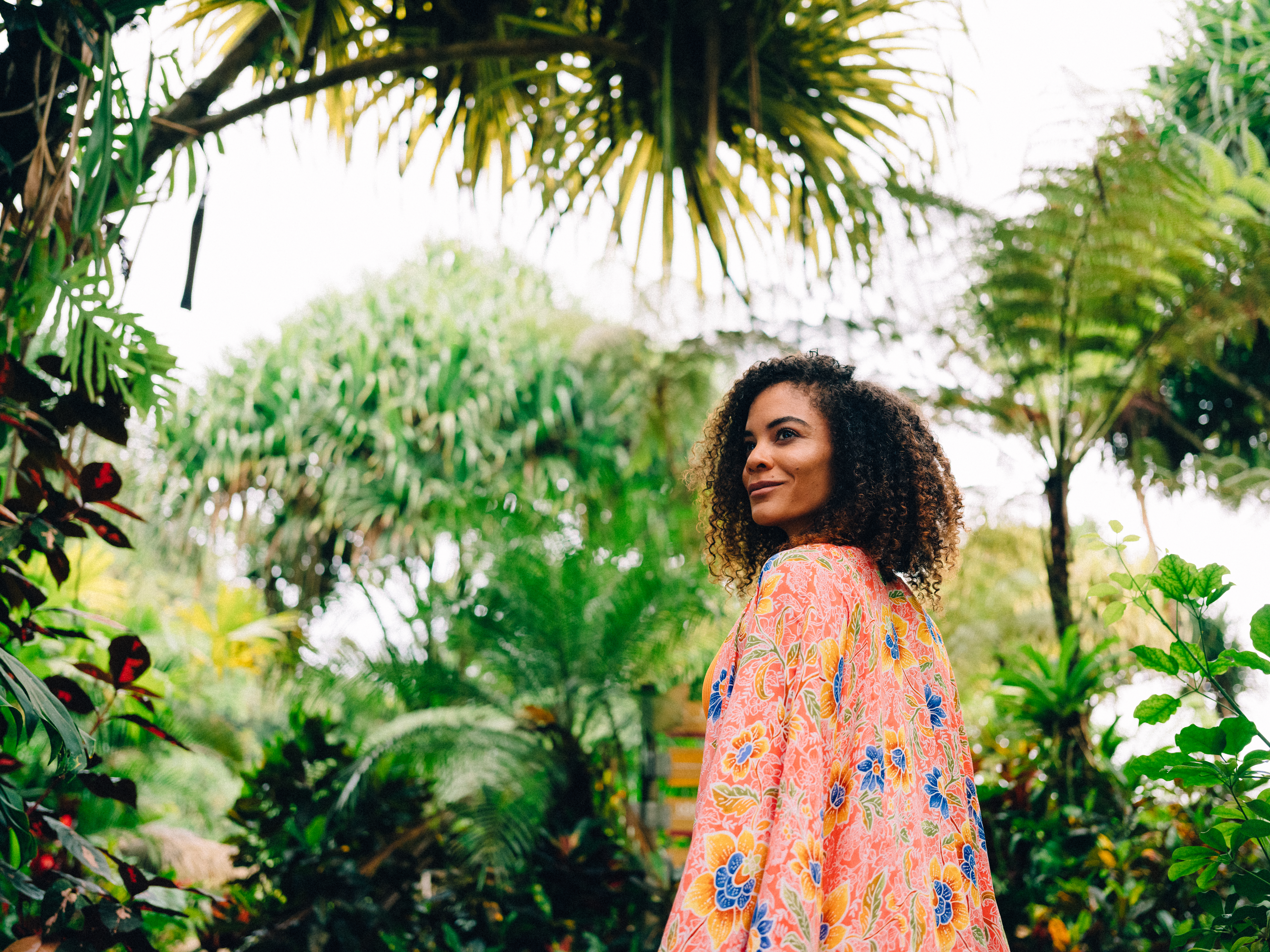 mujer en la jungla