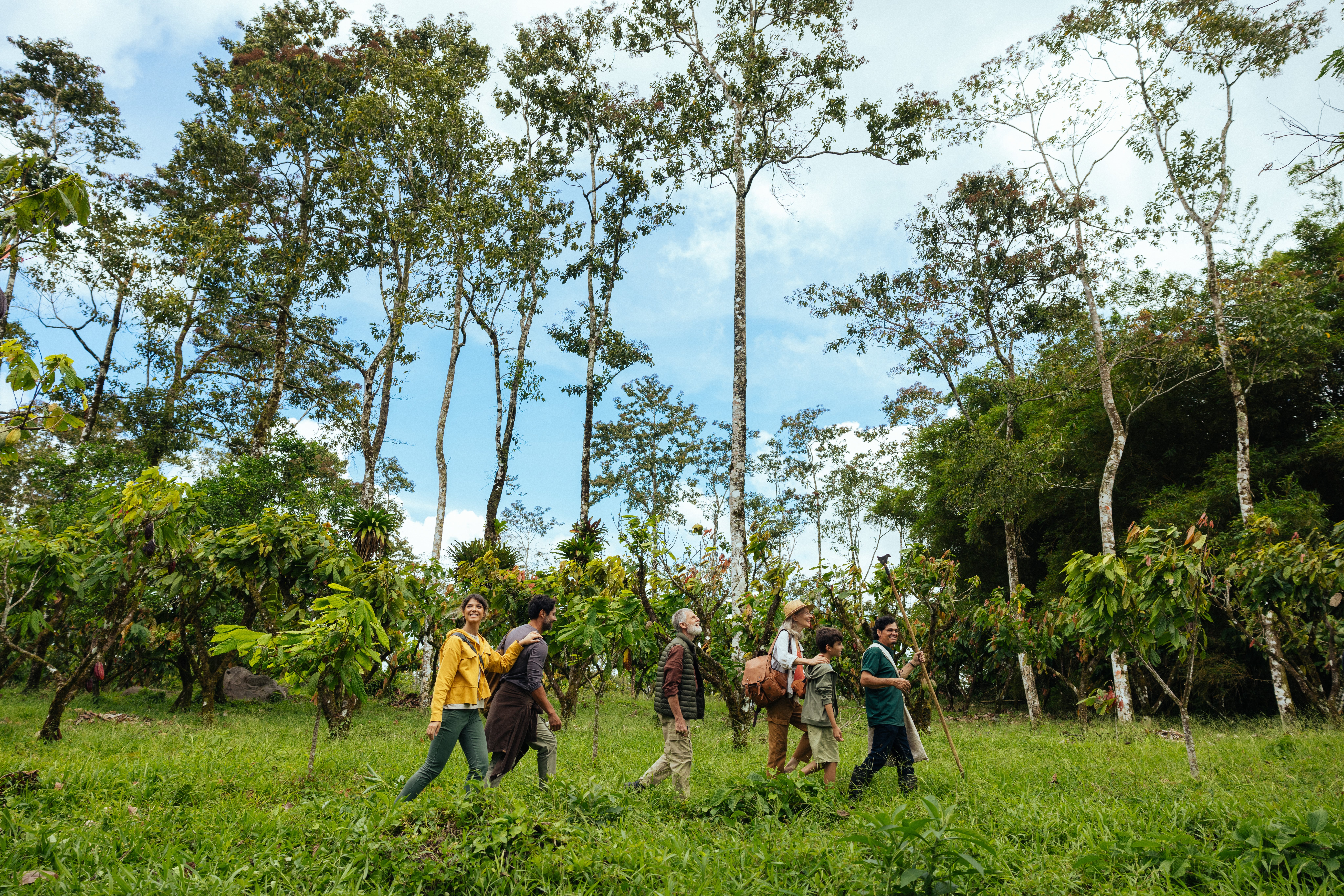 grupo bosque chocolate finca la amistad rio celeste