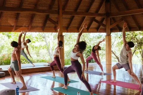 yoga en grupo