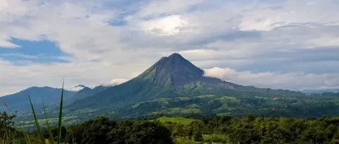 Volcan Arena foto de paisaje de volcán